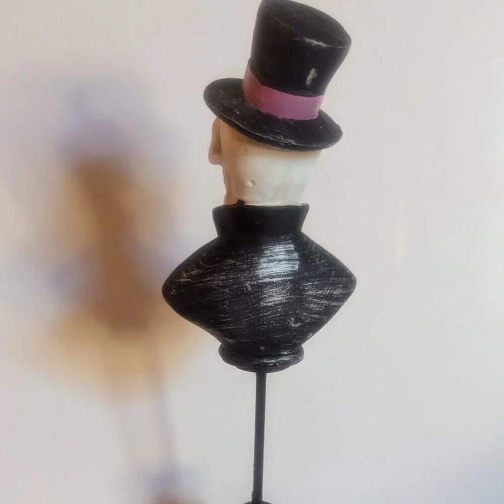 NWT Spooky Skull Top Hat Gentleman Bust on Stand Goth Valloween Steampunk Decor